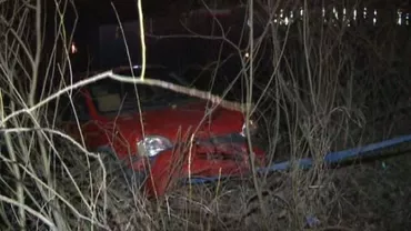 Sibiu: O femeie a căzut cu mașină în râul Cibin. Conducătoarea nu a adaptat viteza într-o curbă deosebit de periculoasă