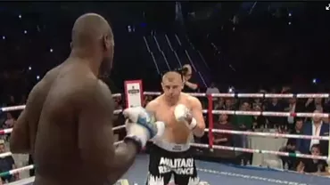 Momente jenante în ring, în gala Superkombat. Maurice Jackson, învins de Moroșanu de la primul pumn (VIDEO)