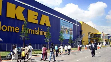 IKEA neagă că vinde masa Hadølf, în formă de svastică, la prețul de 88 de euro: Imaginea, care a devenit virală, este doar...o glumă proastă