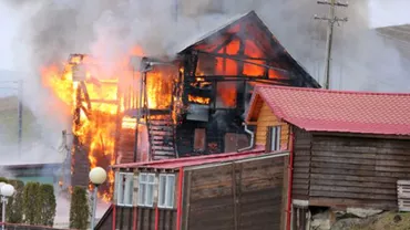 Cluj: O cabană a ars din temelii. Nicio persoană nu se afla în încăpere în momentul izbucnirii incendiului