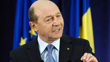 Traian Băsescu: ”Pentru voi, bruxellezii, felicitări de sezon! Pentru noi, ROMÂNII, CRĂCIUN FERICIT!”