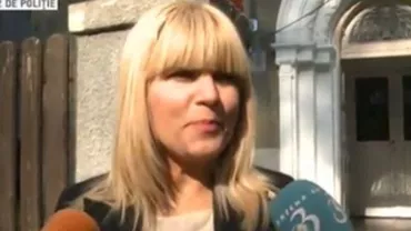 Elena Udrea îşi petrece sărbătorile cu mama sa. ”Vreau să fac în continuare lucruri în care cred”