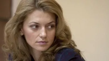 Alina Gorghiu, urare de Crăciun: E timpul să lăsăm deoparte politica, munca, problemele, iar de telefon nu ne atingem decât ca să le trimitem celor dragi gânduri bune (VIDEO)