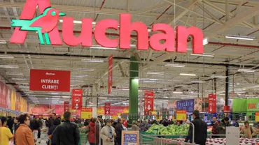 Alte 327 de kilograme de mâncare stricată găsită la Auchan Constanța. Magazinul a primit o amendă de 2.000 de lei