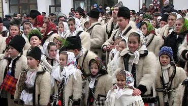 Maramureș: Un spectator a fost snopit în bătaie la Festivalul de datini și obiceiuri „Marmația” (VIDEO)