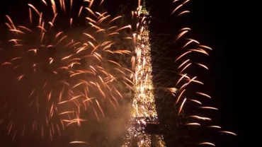 Sărbătoare modestă de Revelion la Paris. Peste 100.000 de jandarmi și polițiști au patrulat pe străzile capitalei