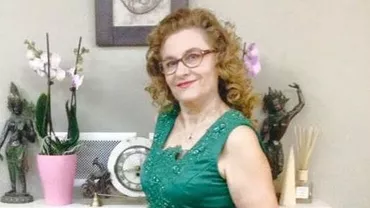 Maria Grapini a comis-o din nou pe Facebook: Europarlamentarul a postat o fotografie în care purta o rochie azurie, cu floare roşie în piept şi pălărie de cowboy (VIDEO)