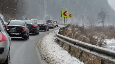Poliția îi sfătuiește pe românii care se întorc acasă din vacanțe să aleagă rutele alternative