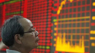 Bursele din China, în scădere cu 7%, în prima şedinţă de tranzacţionare din acest an