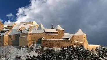 Cetatea Râșnov, în top zece al celor mai frumoase castele din lume (FOTO)