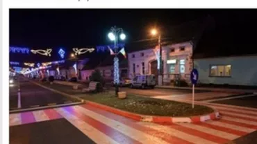 Trecerea de pietoni din Ghimbav care ocolea un spațiu verde de pe mijlocul drumului, refăcută. Au rămas însă în continuare, în mijlocul scuarului, băncile de pe care poate fi urmărit traficul (FOTO)