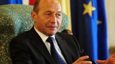 Băsescu, ”despre neputincioşi în politică”: Revenirea PNL asupra subiectului alegerii primarilor dintr-un singur tur, după ce au votat alături de PSD actuala lege electorală, nu înseamnă decît neputinţă şi disperare