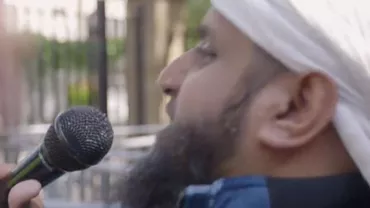 "Întoarceți-vă și închinați-vă la Allah": Predici islamiste pe străzile din Londra (VIDEO)