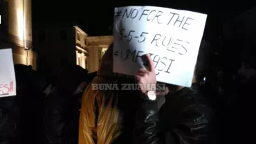 Studenții străini de la Medicină din Iași protestează pentru „Sfântul 5”. Universitatea a adoptat reguli mai riguroase pentru evaluare