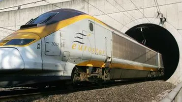 Circa 700 de pasageri au rămas blocați opt ore într-un tren Eurostar pe ruta Londra-Paris