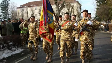 Imagini emoţionante la plecarea în Afganistan: Militarii Batalionului 2 Infanterie "Călugăreni" şi-au luat rămas-bun de la familii (FOTO)