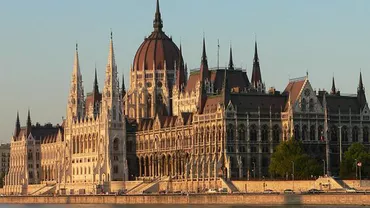 Ungaria: Un bărbat care a ameninţat că va arunca în aer Parlamentul a fost arestat