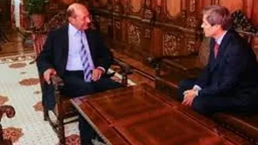 Traian Băsescu îi cere lui Cioloș să ia cele mai bune decizii pentru popor, altfel guvernarea sa va ajunge la capitolul „guvernări inutile”
