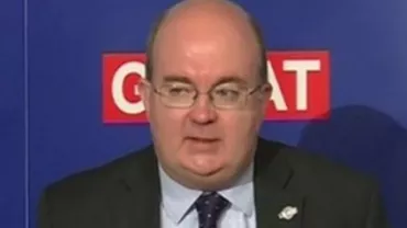 Ambasadorul Marii Britanii a publicat pe Instagram o imagine cu binecunoscutele poale-n brâu (FOTO)