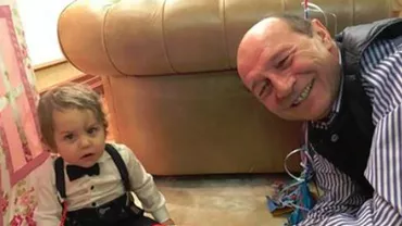 Traian Băsescu, un bunic fericit și mândru de nepoții săi: Fostul președinte, într-o ipostază inedită (VIDEO)