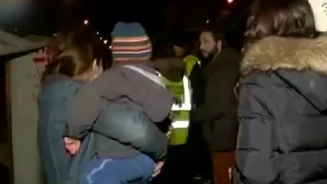 Poliţia franceză a evacuat încă o tabără în care trăiau zeci de romi şi români (VIDEO)