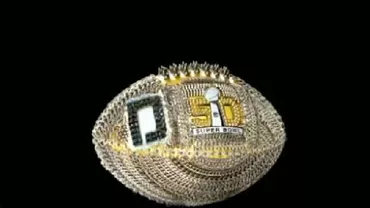 Mingi de fotbal de lux, create pentru Super Bowl (VIDEO)