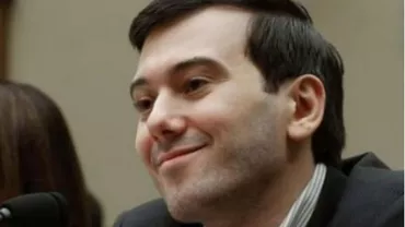 "Dificil de acceptat că acești imbecili reprezinta poporul". După ce a majorat prețul unui medicament cu 5000%, Martin Shkreli, fondatorul Turing Pharmaceuticals, și-a bătut joc și de parlamentarii americani (VIDEO)