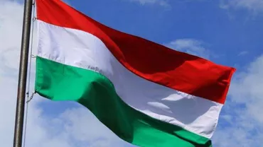 Un primar UDMR din Harghita, deși a fost amendat de două ori, refuză să dea jos drapelul Ungariei de pe primărie