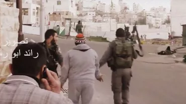 Un soldat israelian răstoarnă un palestinian aflat în scaun cu rotile; furie în Palestina (VIDEO)
