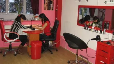 O femeie din Constanța s-a dat drept inspector ANAF pentru a nu plăti manichiura