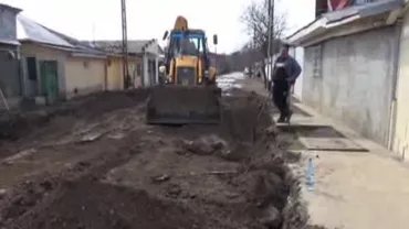 Dorel lovește din nou: Mai mulți muncitori au săpat două zile după care și-au dat seama că au greșit strada (VIDEO)