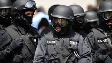 10 centre comerciale din Rusia au fost evacuate în urma unor alerte teroriste false (VIDEO)