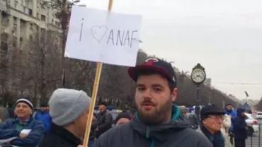 Vlad Rizescu, studentul care s-a dus cu mesajul „I love ANAF” la mitingul organizat de Antena 3: “Mi s-a reproșat că am fost legionar și comunist" (VIDEO)