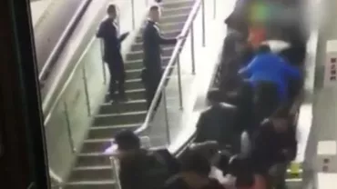 China: 5 răniți, după ce sensul direcției al unor scări rulante s-a schimbat brusc (VIDEO)