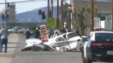 SUA: Un avion a aterizat între mașini din cauza problemelor la motor (VIDEO)