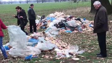 Aproape trei tone de carne stricată, descoperite pe un câmp din județul Buzău