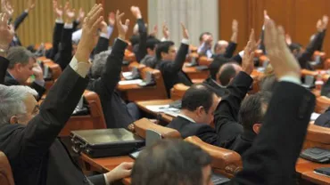 Gest scandalos al parlamentarilor. Aleșii vor să își poată angaja rudele (VIDEO)