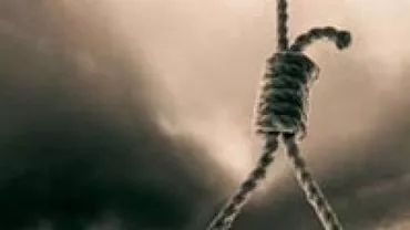 Gorj: Un bărbat s-a spânzurat în toaleta din curtea casei de dorul soției