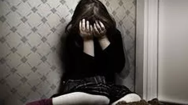 Germania: O elevă de 14 ani a fost violată de un grup de imigranți sârbi. Scenele oribile au fost filmate de o colegă