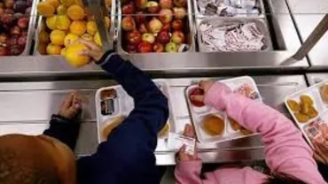 ISJ Argeș va efectua verificări în toate cantinele școlare în urma cazurilor cu toxiinfecție alimentară din Argeș