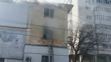 Iași: Apartamentul de deasupra sediului PNL a luat foc pentru a treia oară (VIDEO)