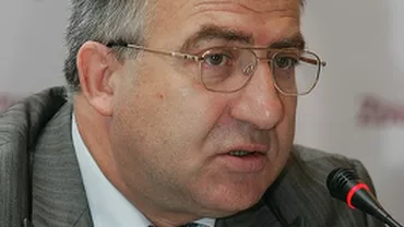 Decanul Facultăţii de Relaţii Economice Internaţionale: Munca într-un call-center nu reprezintă drumul spre o carieră de succes
