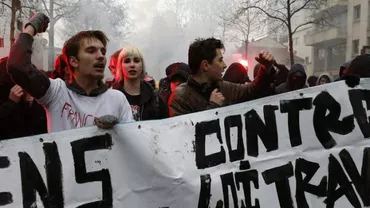 Proteste de amploare în Paris: Studenții au blocat străzile capitalei franceze pentru a manifesta contra reformei dreptului la muncă (FOTO, VIDEO)