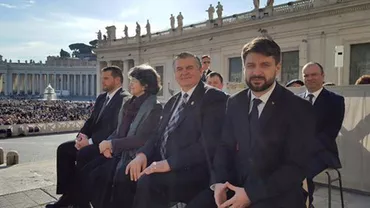 "Doamne, dă-ne voturi!": Bisericile din Italia, luate cu asalt de reprezentanții Autorității Electorale Permanente (FOTO)