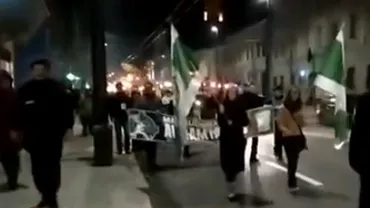 Extremiștii de la Noua Dreaptă au cerut în stradă demisia lui Cioloș: Suntem apărători ai României faţă de invazia islamică şi cerem demisia premierului pentru că permite aducerea migranţilor (VIDEO)
