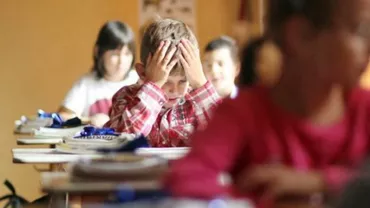 "Şcoala îşi bate joc de copiii noştri". Profesorul Ștefan Vlaston: În programă e conținut mult și fără rost. Bilanțul constă în abandonul școlar