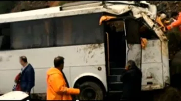 Doi români au murit și alți 14 au fost răniți într-un accident rutier produs în Turcia: Una dintre victimele transportate la spital se află în stare gravă (VIDEO)