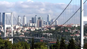 Alertă teroristă în Turcia: Podul Bosfor a fost închis din cauza unei mașini suspecte