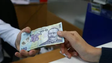 Românii cu datorii la bănci rambursează cu greu banii, dar "producţia" de credite de nevoi personale creşte cu 50% pe an: "Suntem iar în boom?" (FOTO)