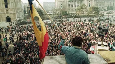 La 26 de ani de la Revoluţie, oamenii încă speră să afle adevărul: “Lui Iliescu îi este frică să dezgroape morții, pentru că în trupurile eroilor noștri sunt gloanțe și poate se află din partea cui au venit” (VIDEO)